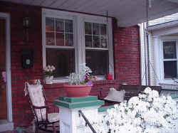 Front Porch 3.jpg (45592 bytes)