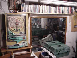 Pachinko Machine Bookshelf and Mirror.jpg (49096 bytes)