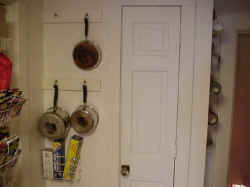 Pantry Area.jpg (23868 bytes)