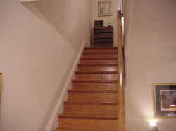 Staircase 2.jpg (158772 bytes)